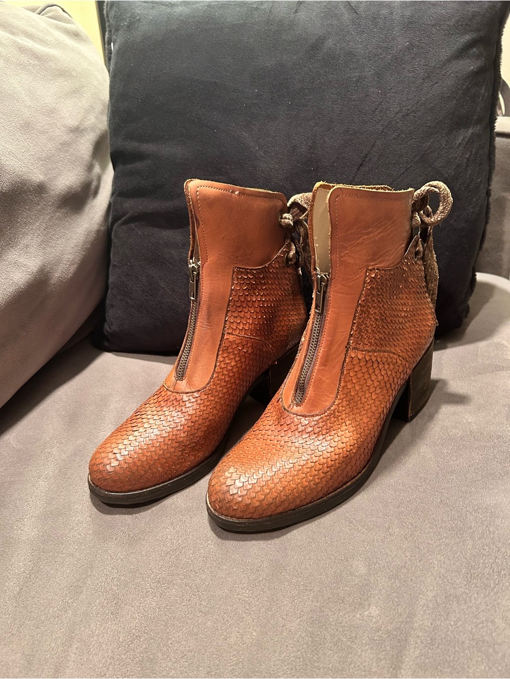 Casta leather ankle booties front center zipper, snake embossed scales 10.5